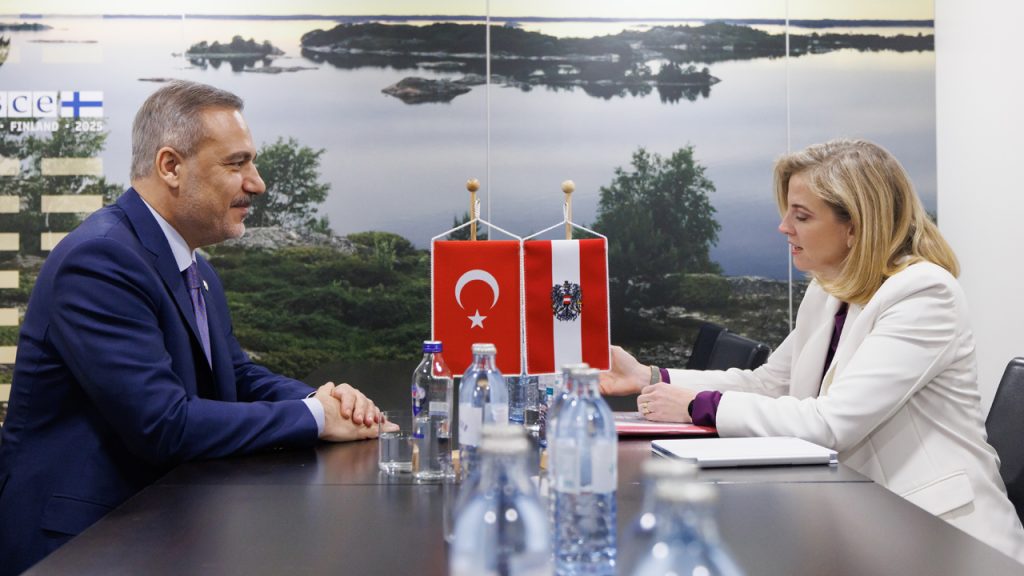 Fidan: “AB üyeliği Türkiye için stratejik bir hedef. Fasıllarının açılmasını bekliyoruz”