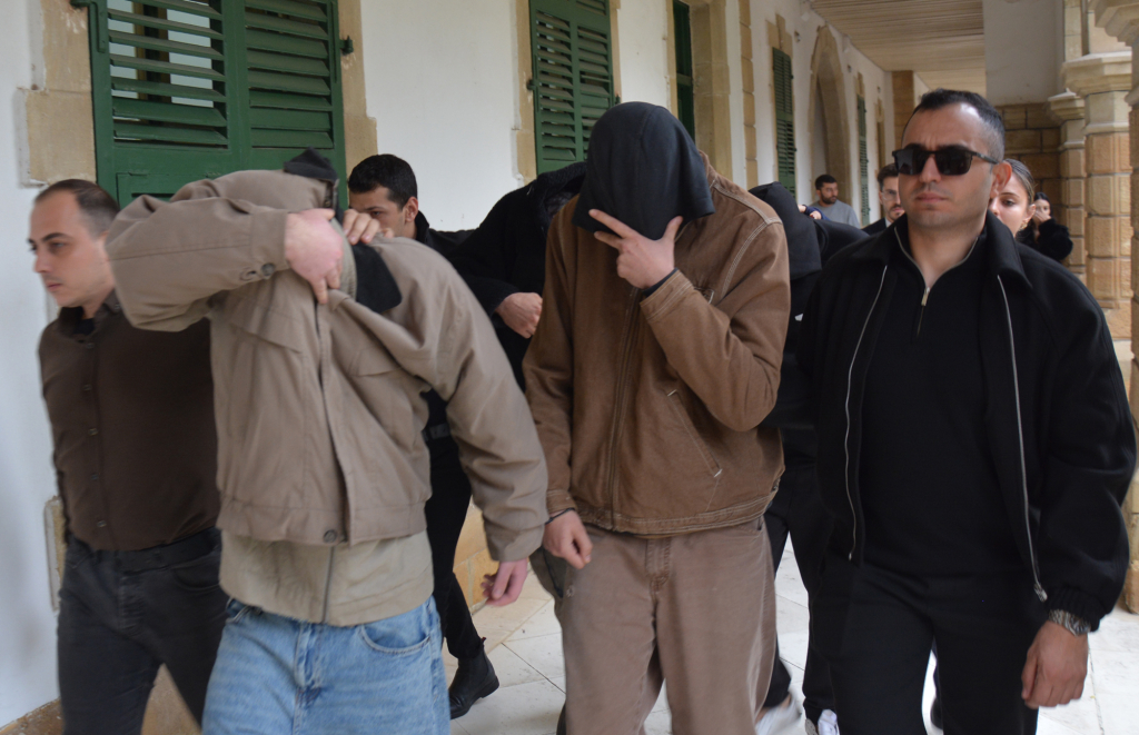 Uyuşturucu tacirleri 3 gün daha tutuklu kalacak