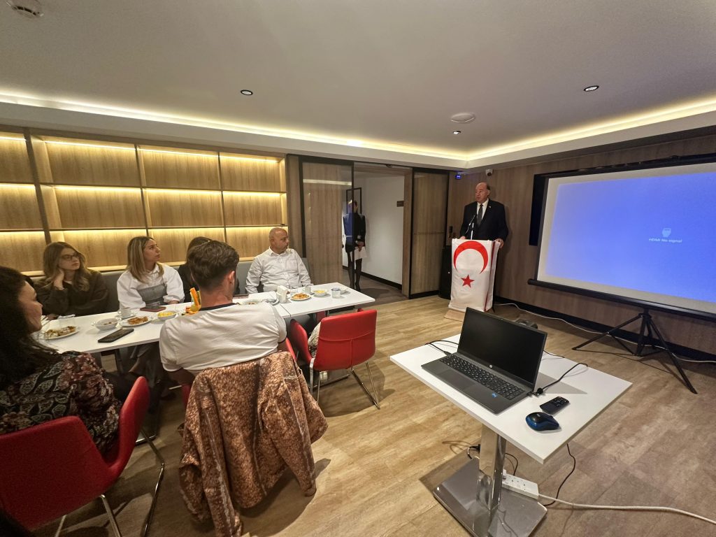 “Engelsiz Bir Toplum İçin Farkındalık ve Dayanışma” adlı seminer yapıldı