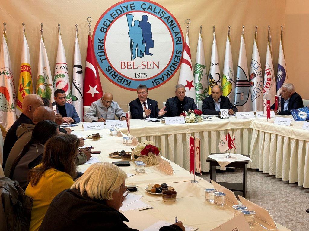 Üstel, Güzelyurt’ta sivil toplum örgütü temsilcileriyle bir araya geldi