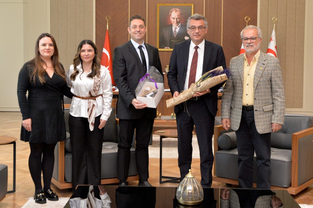 Erhürman, İskele Esnaf ve Zanaatkârlar Birliği’ni kabul etti