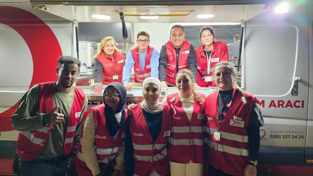 Kıbrıs Türk Kızılay, “Kızılay ile Kış Sabahları Isınıyor” projesini hayata geçirdi