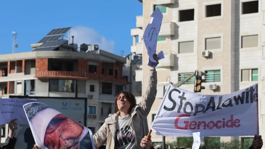 Suriye’nin Lazkiye ilindeki protestolarda 3 kişi öldü, 60 kişi yaralandı