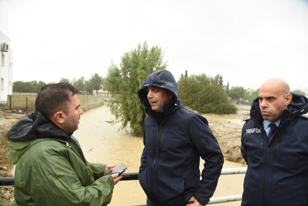 Lefkoşa’da son durum… LTB Başkanı Harmancı: “Lefkoşa’da şu an kapalı yol yok, hastane için bir tehdit bulunmuyor”