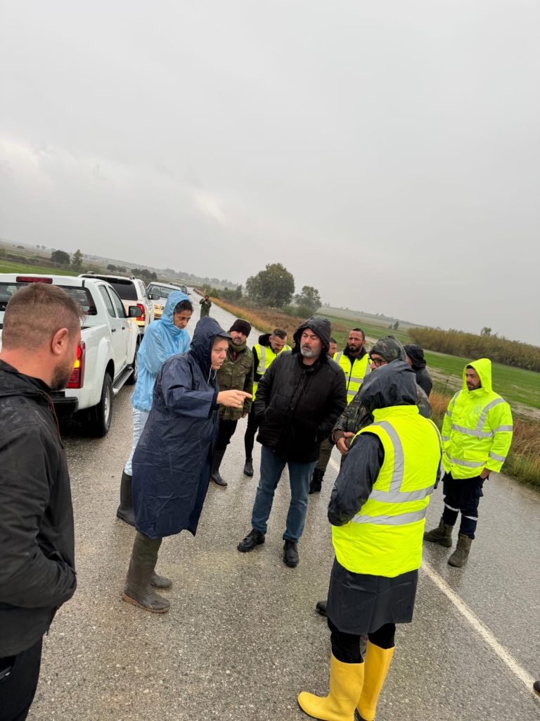 Mesarya Belediyesi yağmur suyunun Kukla Barajı’na tahliye edilmesi için çalışmaların devam ettiğini belirtti