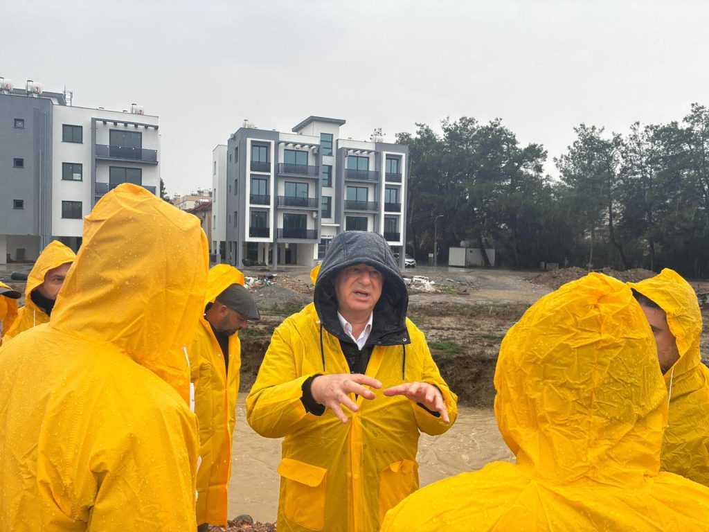 Dinçyürek: “Dr. Burhan Nalbantoğlu Devlet Hastanesi’nde sel riskine karşı ciddi tedbirler alındı”