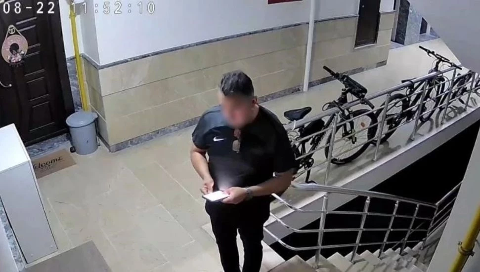 Eşini tehdit ettiği için Kıbrıs’ta tutuklu kalmıştı: Katil zanlı eski eşinin evinde birini öldürdü