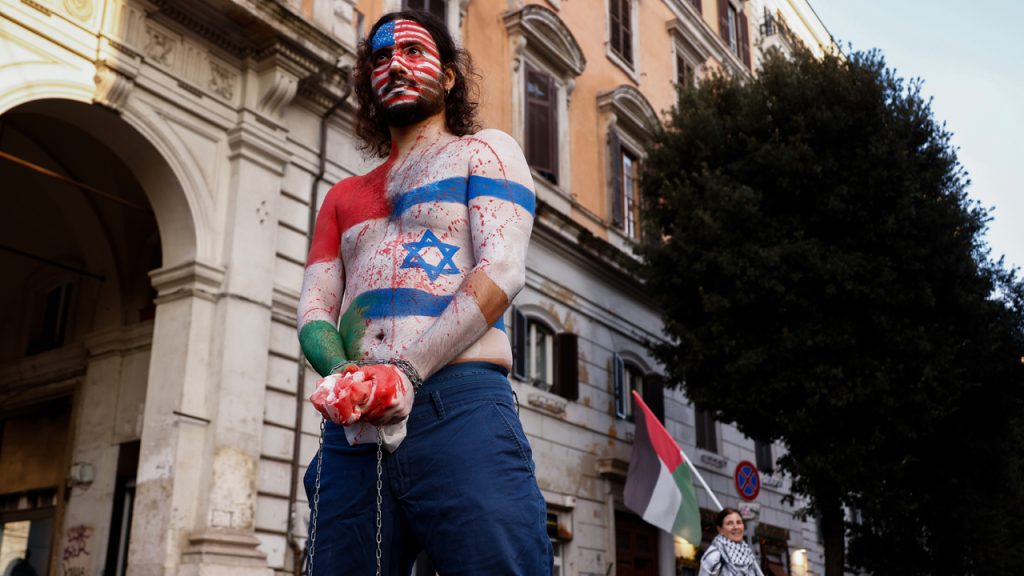 İtalya’da “Filistinlilere yönelik soykırım dursun” yürüyüşü yapıldı