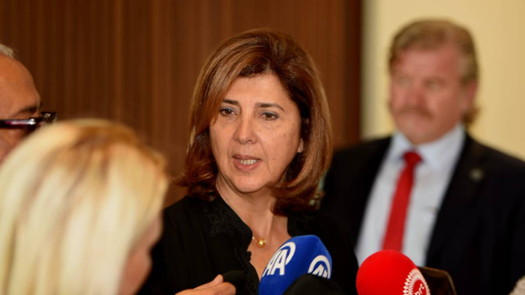 Holguin: Yeni bir gayriresmi 5+1 için erken