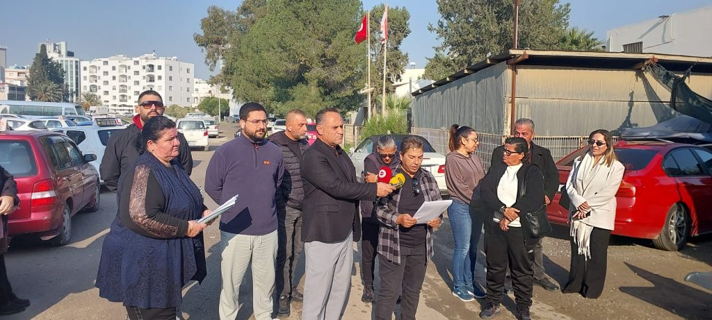Şoför okulları, kota gözetilmeden şoför okulu açılmasını protesto etti