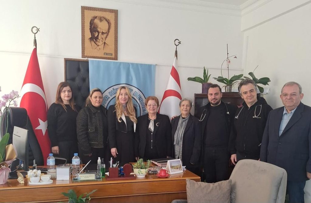 Özgür Hizmet Derneği’nden Kadın Sığınma Evi ile Akçiçek Hastanesi’ne bağış