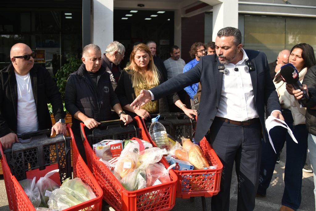 Hür-İş: “Asgari ücretle birçok temel gıda alınamıyor.. Açlık sınırı 44 bin 19 TL, yoksulluk sınırı 95 bin TL”