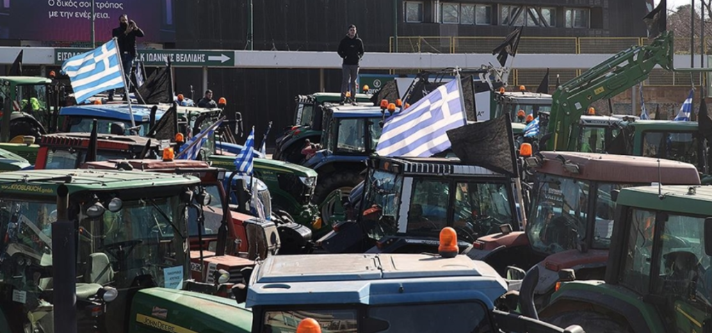 Yunanistan’da eylem yapan çiftçiler bugün Selanik-Atina yolunu kapatma kararı aldı