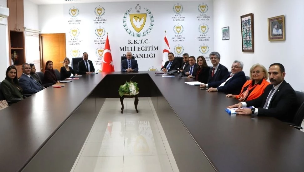 Milli Eğitim Bakanı Nazım Çavuşoğlu başkanlığında yükseköğretim toplantısı gerçekleştirildi