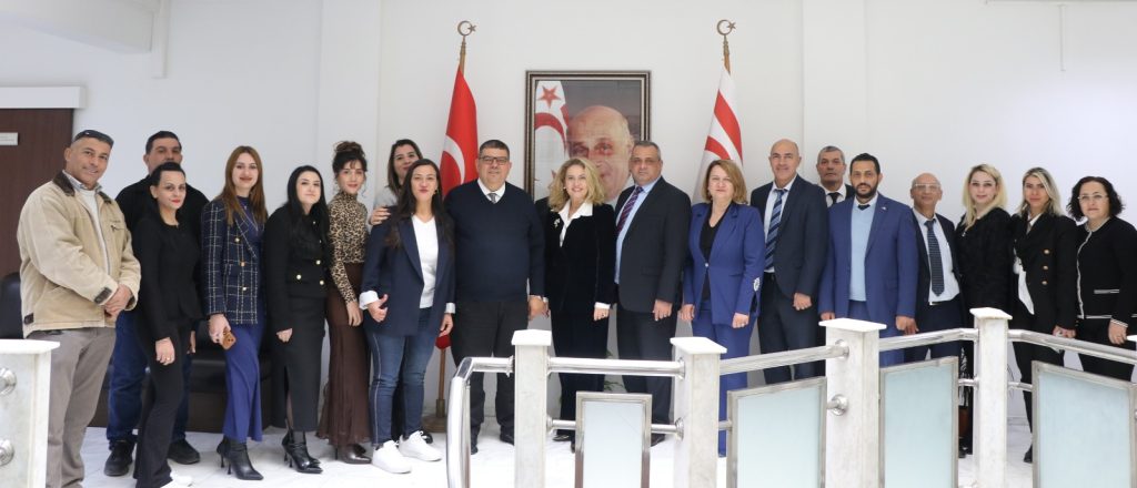 Maliye Bakanı Berova, bakanlık personelinin yeni yılını kutladı