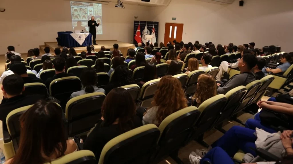 LAÜ’ de Dr. Dt. Yalçın Ergir’in semineri büyük bir ilgiyle gerçekleşti