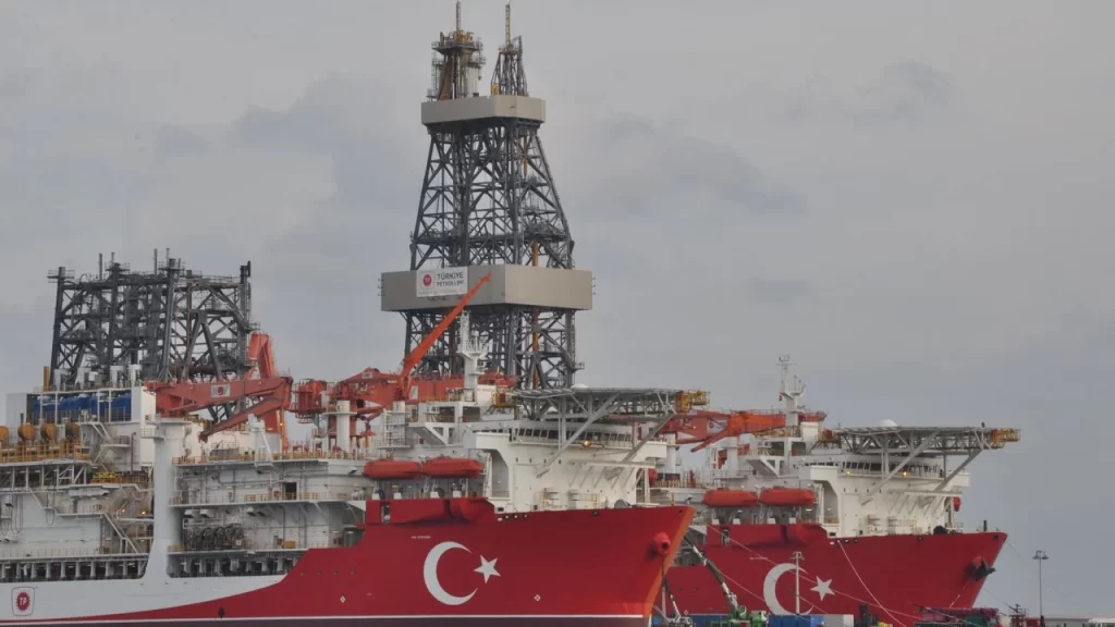 Yeni ultra derin deniz sondaj gemileri Çağrı Bey ve Yıldırım’da hazırlıklar sürüyor