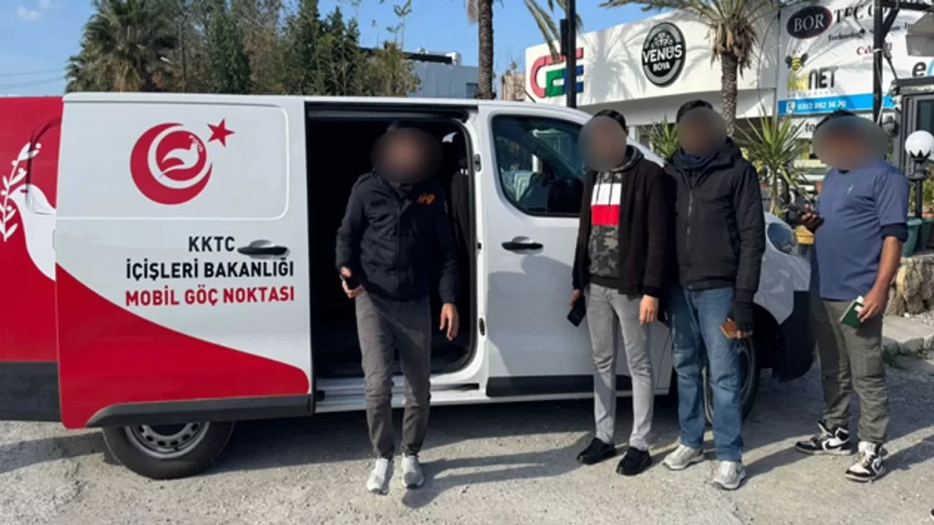 İçişleri Bakanlığı düzensiz göçle mücadele için eş zamanlı denetim yaptı