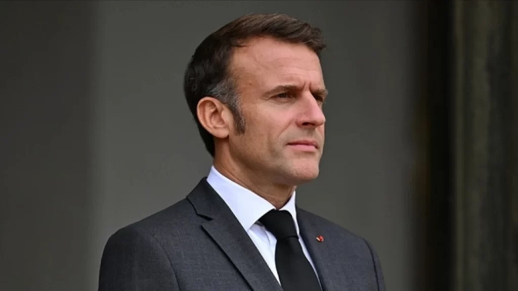 Fransa Cumhurbaşkanı Macron’dan “son saniyesine kadar görevimin başında olacağım” mesajı