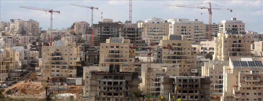 İsrail, Batı Şeria’da 2005’te boşaltılan yerleşim biriminde 126 yasa dışı konut inşasını onayladı