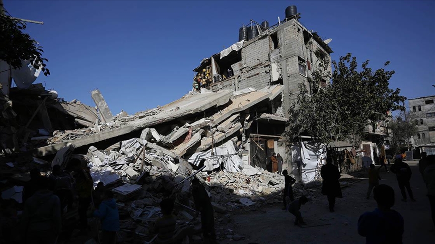 İsrail, ateşkese rağmen Gazze’de saldırılarını sürdürüyor