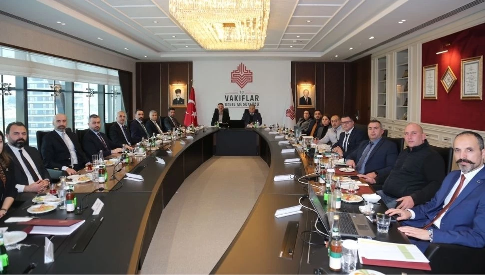 Vakıflar İdaresi heyeti, Türkiye Vakıflar Genel Müdürlüğü’nü ziyaret etti, iş birliği ele alındı