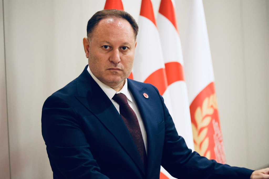 Öztürkler’den AB ve Zelenskiy’e net mesaj: Tarihi okuyun