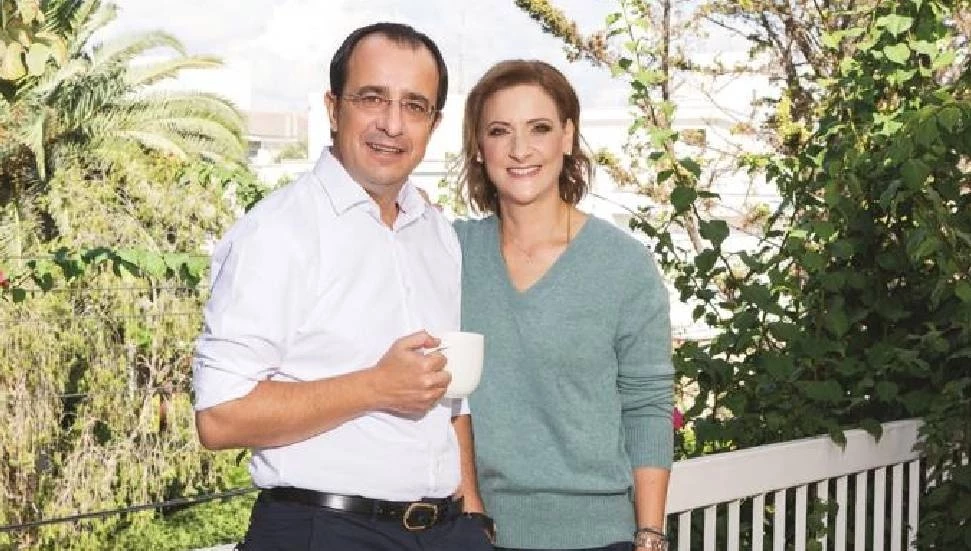 Hristodulidis’in eşinin istifası Rum basınında geniş yer buldu: Video skandalı gündemden düşmüyor