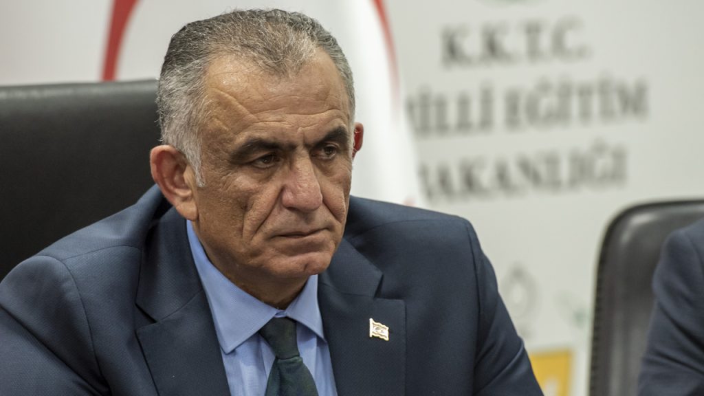 Çavuşoğlu’ndan muhalefete ve sendikaya yanıt: “Ciddi bir tutarsızlık”