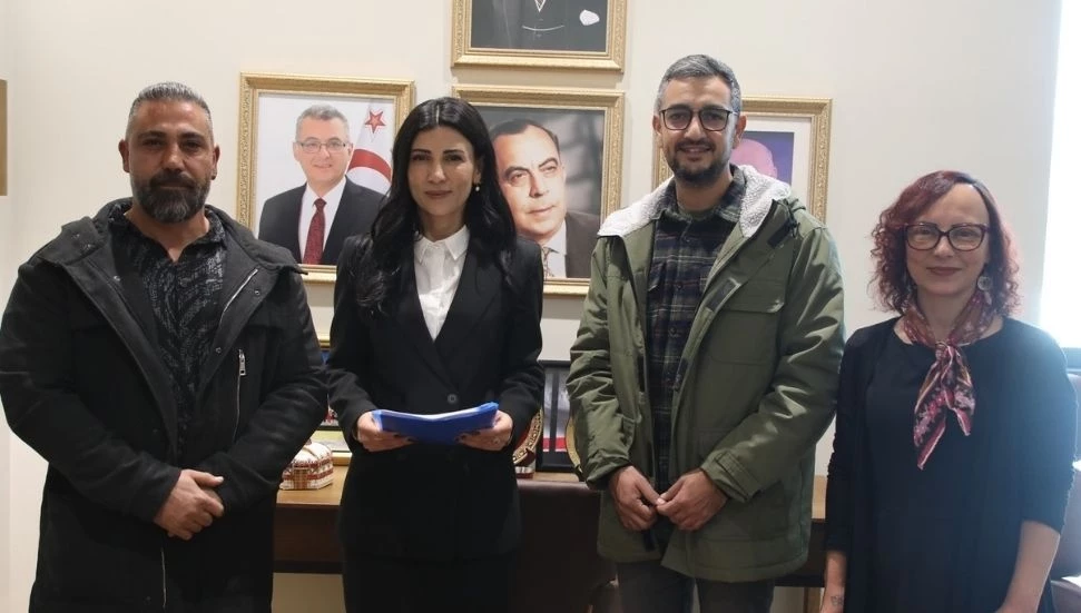 Beleşe Deniz Plajlar Halkındır üyeleri, Fazilet Özdenefe’ye yasal düzenleme önerisi sundu