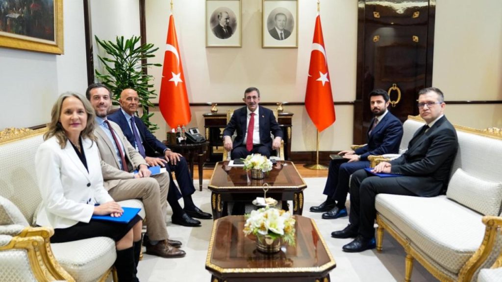 TC Cumhurbaşkanı Yardımcısı Yılmaz, ABD Büyükelçisi Barrack’ı kabul etti