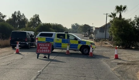 Larnaka Polis Müdürlüğü’nün yakınlarındaki ateş açma olayı basında geniş yer buldu: 4 kişi tutuklandı