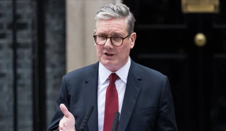 İngiltere Başbakanı Starmer, Trump’ın Grönland baskılarına karşı geri adım atmayacaklarını söyledi