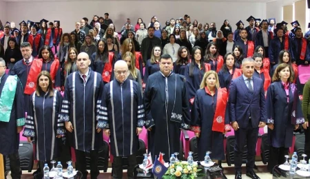 DAÜ’de Sağlık Bilimleri Fakültesi ve Sağlık Hizmetleri Yüksekokulu mezunları mesleğe ilk adımlarını attı