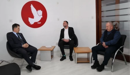 Kamu Hizmeti Komisyonu, TDP’yi ziyaret etti: Kamu istihdamı ve eğitim politikaları ele alındı