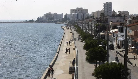 Ankete göre Güney Kıbrıs’ta DİSİ 1’inci parti; halkın yüzde 53’ü geçimde zorlanıyor