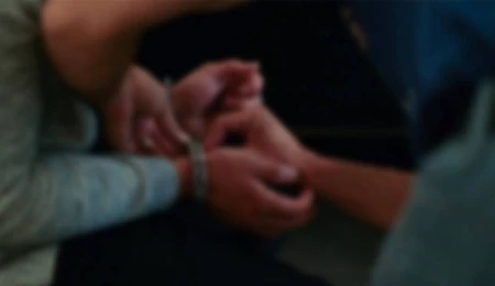 İzinsiz ikamet eden 2 kişi tutuklandı