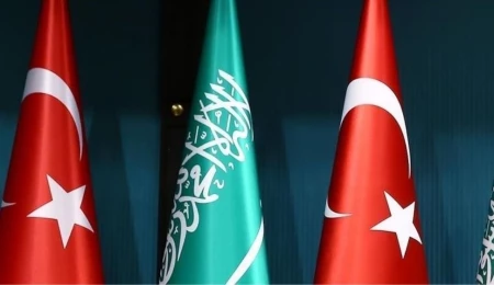 Türkiye ile Suudi ACWA arasında 2 bin megavatlık GES için imzalar atılıyor