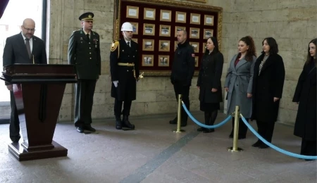 Cumhuriyet Meclisi Çocuk Hakları Özel Komitesi Anıtkabir’i ziyaret etti