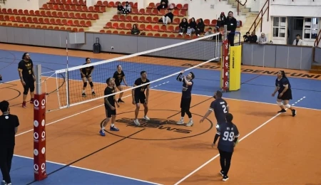 DAÜ Şampiyon Melekler Anı Turnuvası başladı