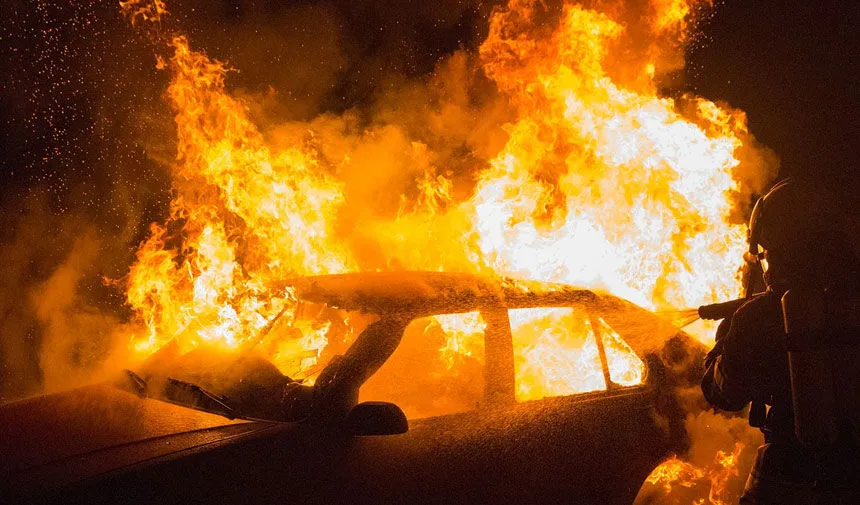 Paşaköy’deki araç yangını kundaklama çıktı