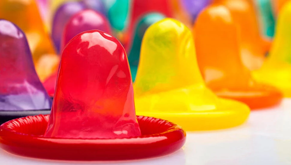 Güney Kıbrıs’ta sahte prezervatif operasyonu: 25 bin ürün ele geçirildi