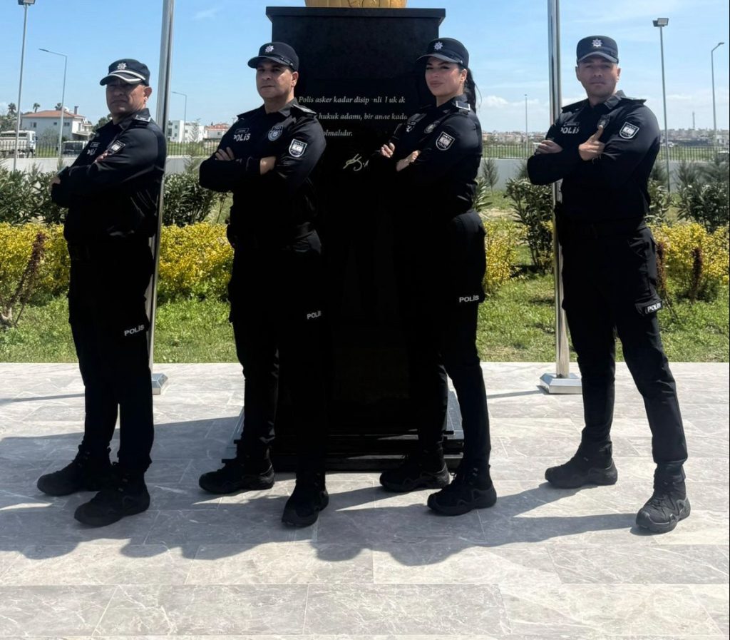 Polise yeni üniforma