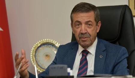 Ertuğruloğlu: Vatandaşlarımızın güvenli şekilde dönebilmesi için hava sahasının açılmasını bekliyoruz