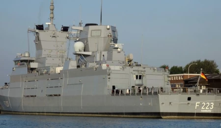 Alman fırkateyni Limasol Limanı’na demirledi