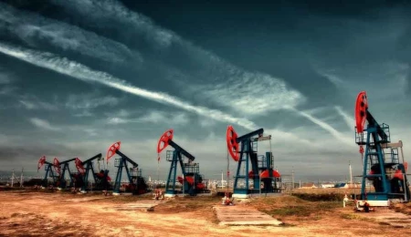 Brent petrolün varil fiyatı 97,74 dolardan işlem görüyor