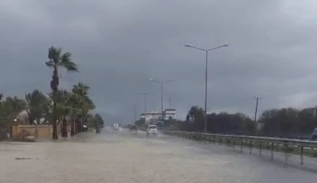 Sürücüler dikkat: Sağanak yağış sürüş güvenliğini olumsuz etkiliyor