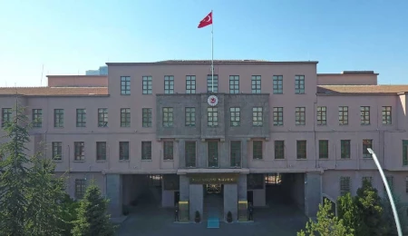 Türkiye Milli Savunma Bakanlığı: NATO Irak Misyonu sona erdi, Türk askerleri tahliye edildi