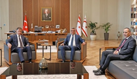 Tufan Erhürman, İzmir Büyükşehir Belediye Başkanı Tugay’ı kabul etti