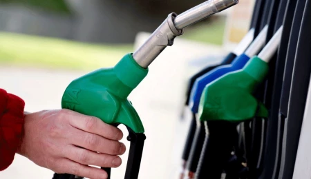 İngiltere’de bazı akaryakıt istasyonlarında “geçici tedarik kısıtı” yaşandığı bildirildi